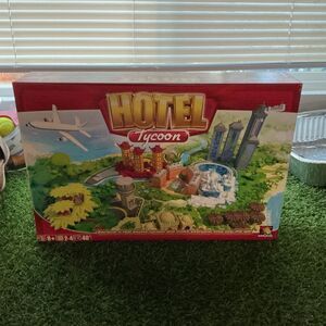 Hotel Tycoon Asmodee 2014 Board Game 3D Hotels 2–4 Players Ages 8+